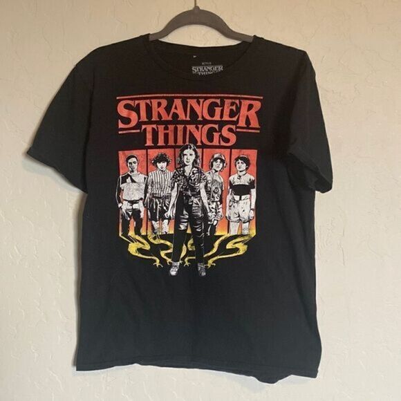 Stranger Things T-shirt - Picture 1 of 4